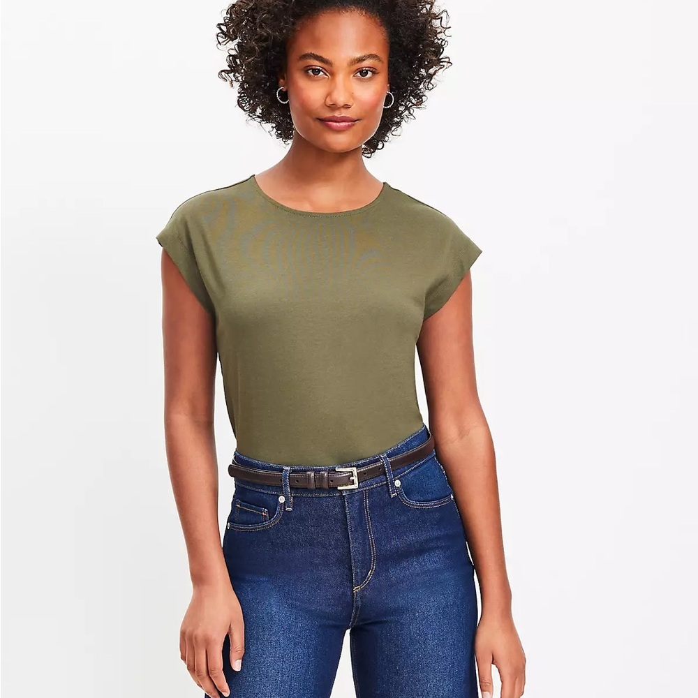 NWT Loft Modern Wedge Tee, Olive Green